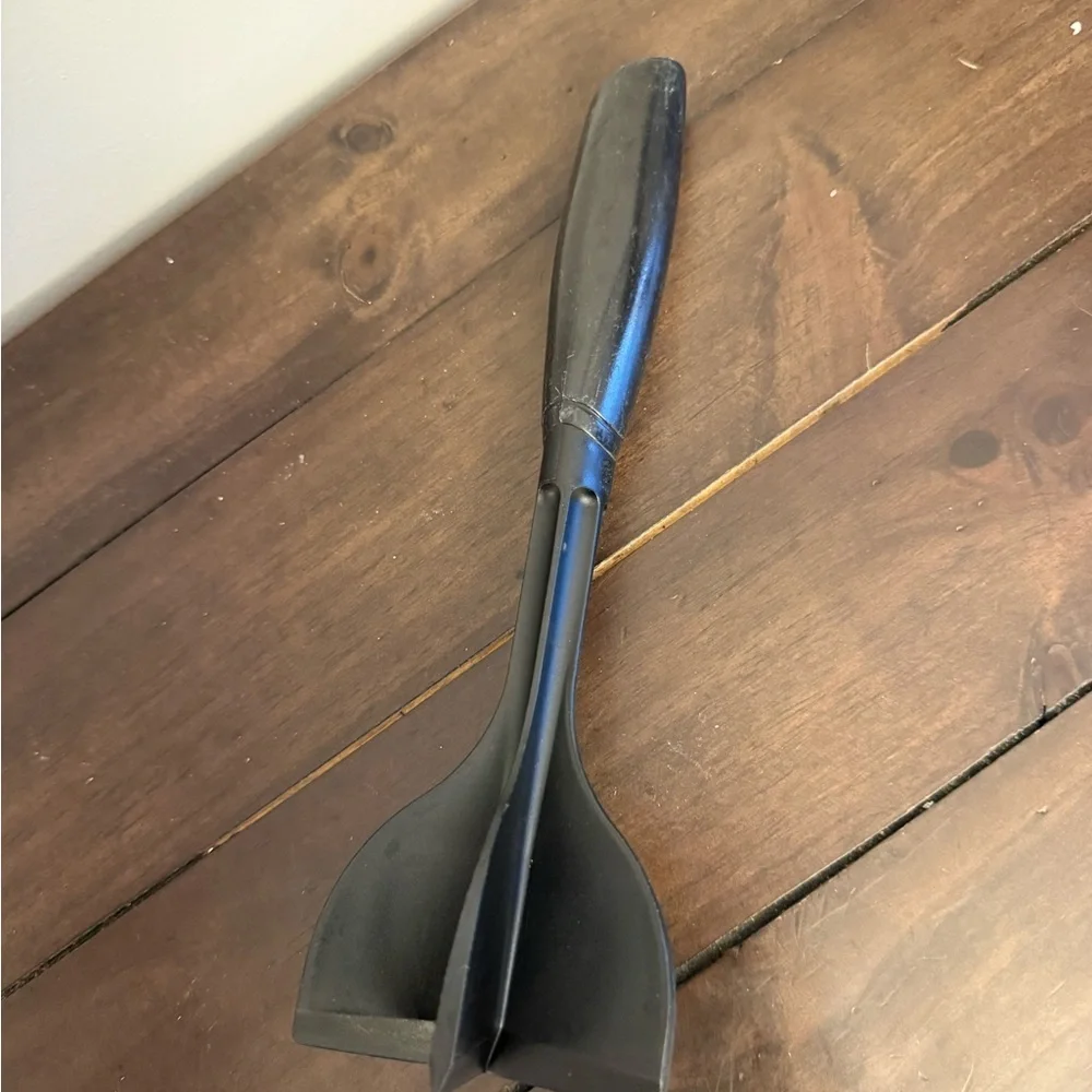 Black Multi-Use Kitchen Tool